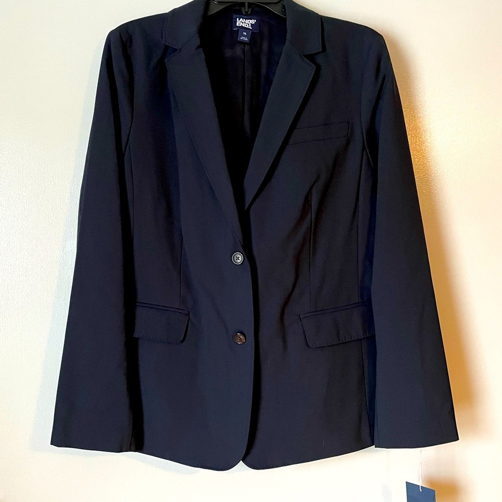 MOVING SALE!
NWT Lands’ End 2 Button Traditional Blazer